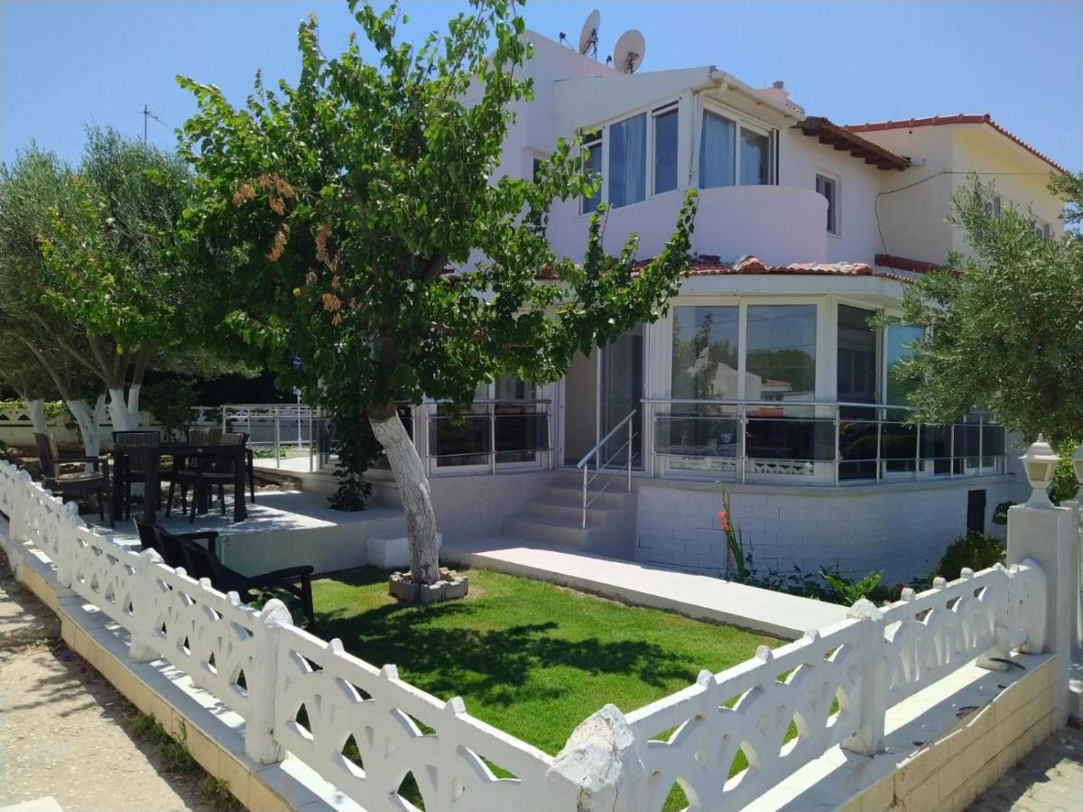 Cesme Burcu Sitesi Yaman Villa ภายนอก รูปภาพ