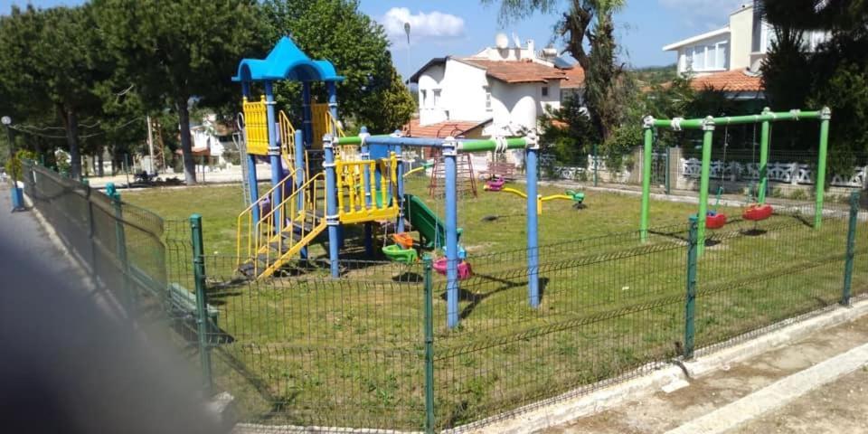 Cesme Burcu Sitesi Yaman Villa ภายนอก รูปภาพ